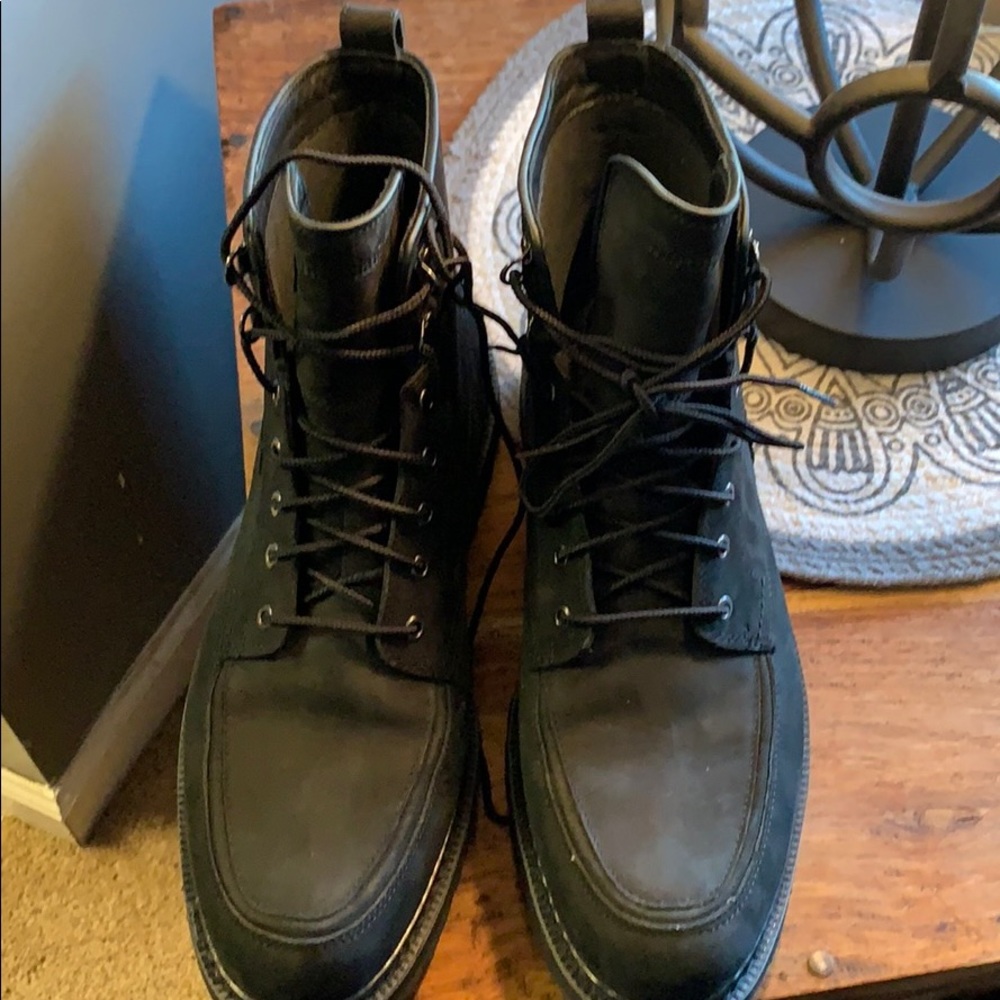 Timberland Black Size 10.5 New Worn Once